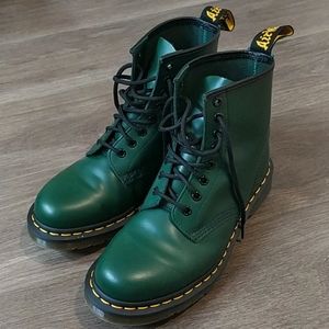 Green Dr.Martens
